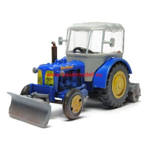 Ciągnik Zetor 50 Super z kabiną i pługiem SDV Model SDV431