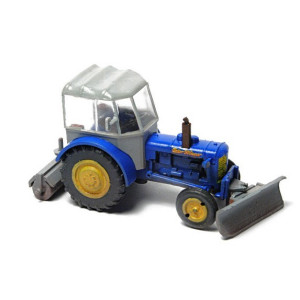 Ciągnik Zetor 50 Super z kabiną i pługiem SDV Model SDV431