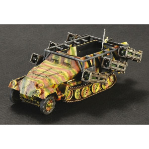 Transporter opancerzony Sd. Kfz. 251/1 Stuka zu Fuss Italeri 7080