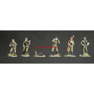 Haubica polowa 15 cm / działo polowe 10.5 cm Italeri 7082