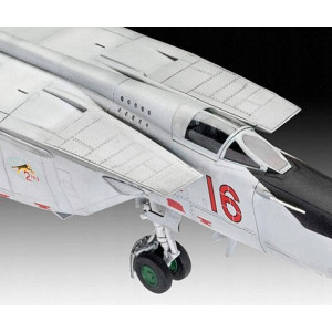 MiG-25 RBT FOXBAT B REVELL 03878