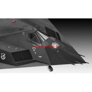 Locheed Martin F-117A Nighthawk REVELL 03899