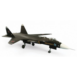 Samolot myśliwski piątej generacji Su-47 Zvezda 7215