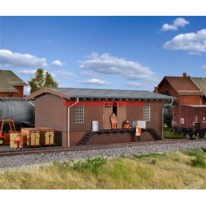 Magazyn kolejowy z rampą KIBRI 39306